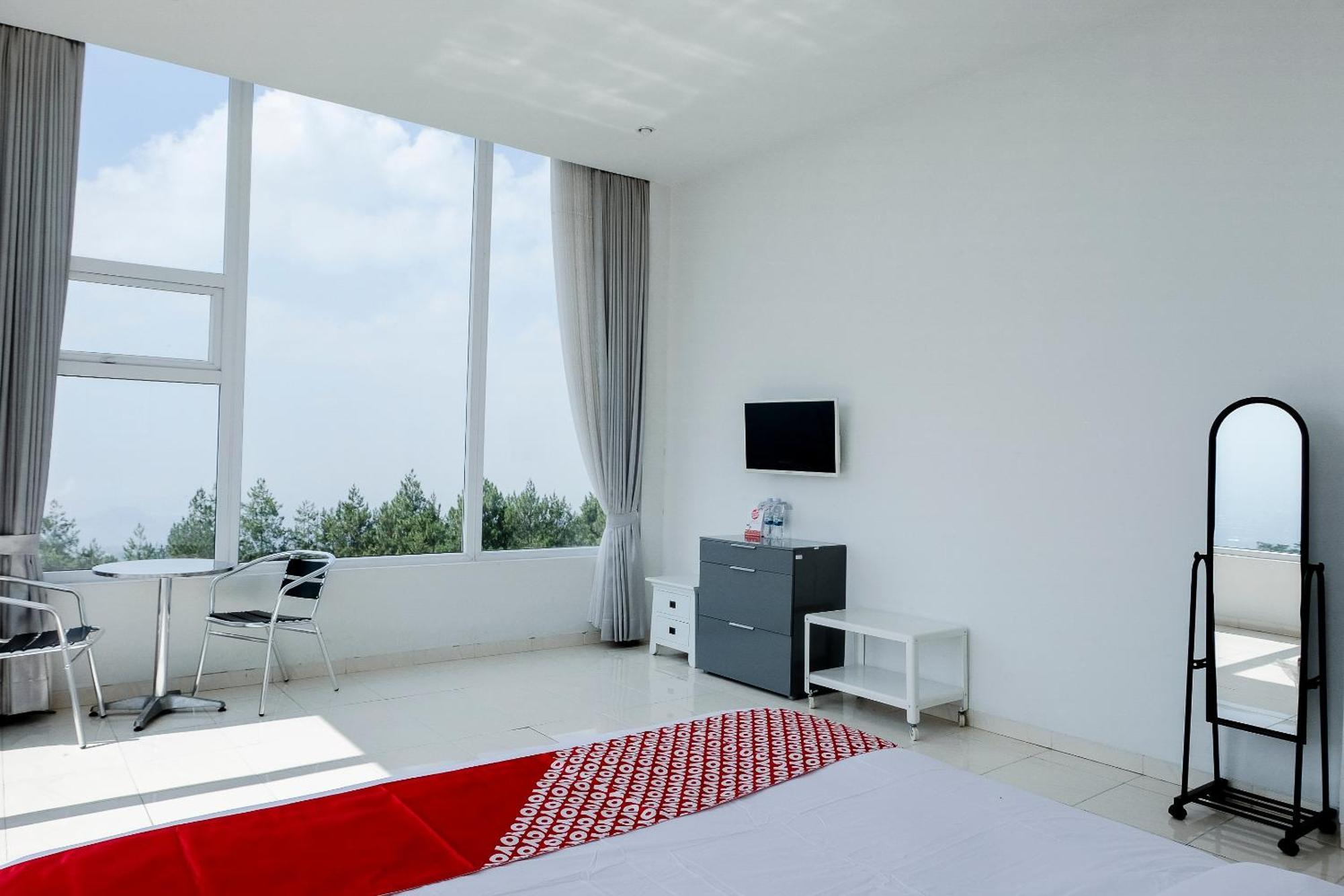 באטו Oyo 1194 Villa Bukit Panderman Residence מראה חיצוני תמונה