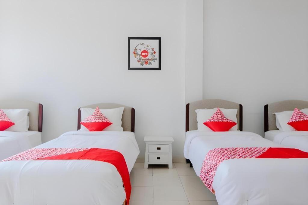 באטו Oyo 1194 Villa Bukit Panderman Residence מראה חיצוני תמונה