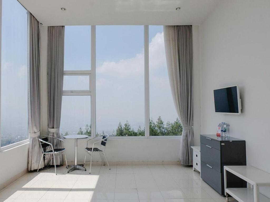 באטו Oyo 1194 Villa Bukit Panderman Residence מראה חיצוני תמונה