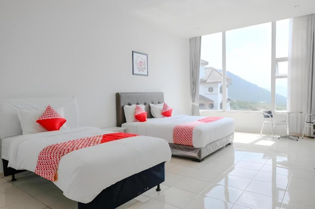באטו Oyo 1194 Villa Bukit Panderman Residence מראה חיצוני תמונה