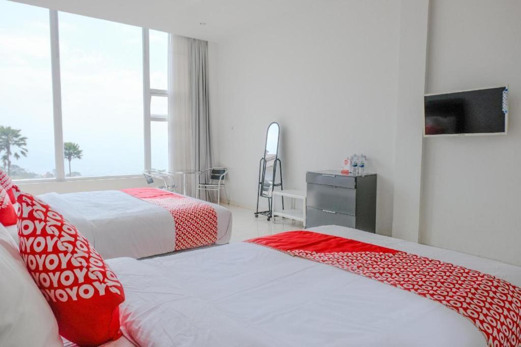 באטו Oyo 1194 Villa Bukit Panderman Residence מראה חיצוני תמונה